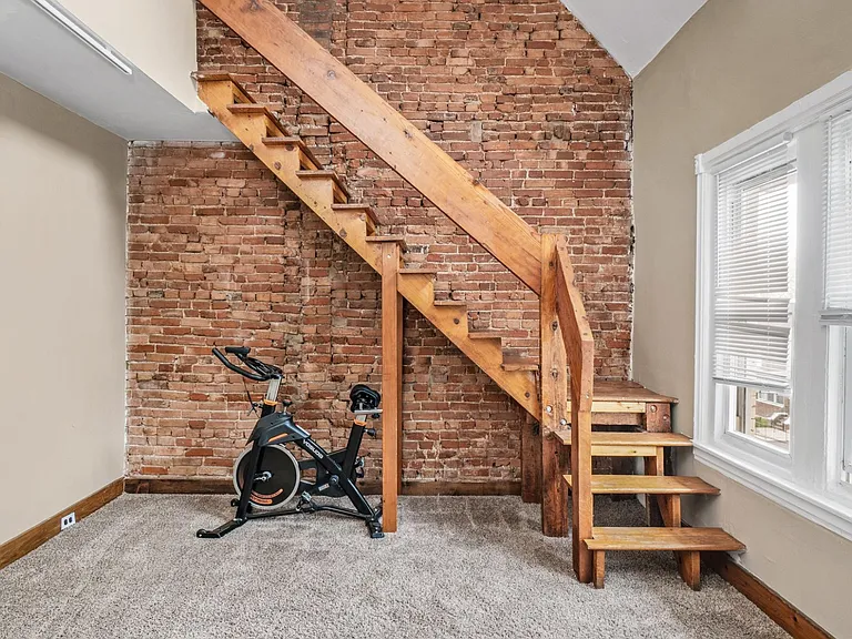 5027 Pine St #3F — Photo 9