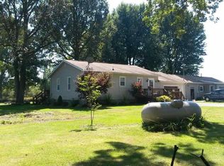 10512 N Oak Knoll Rd E, Rome City, IN 46784