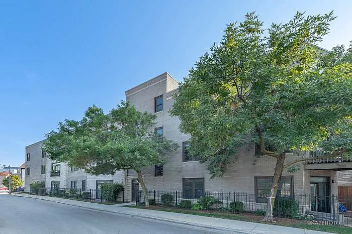 Building Photo - 750 N Willard Ct #204