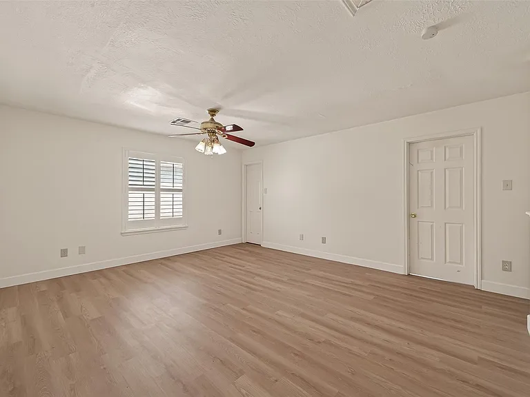 15910 Clayton Bend Dr — Photo 36