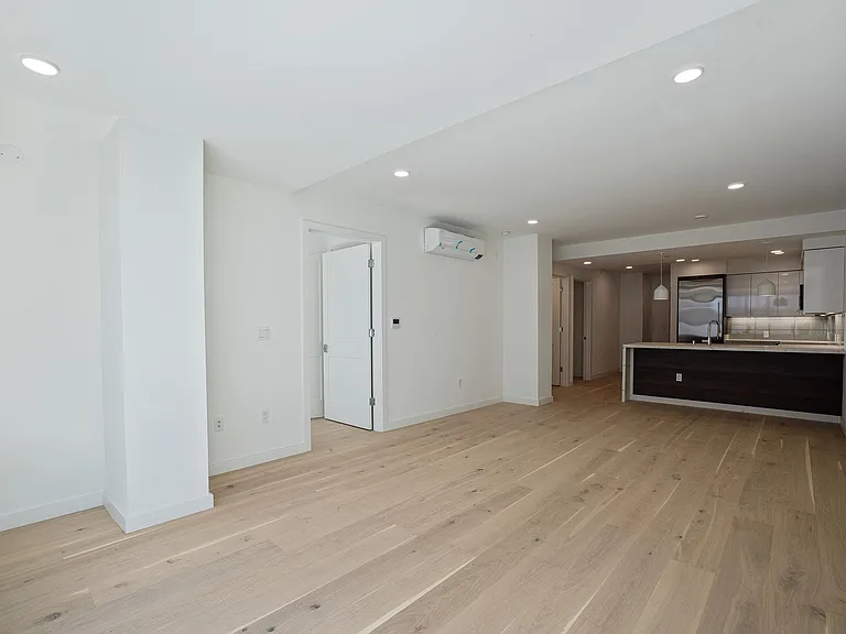 1335 Larkin St #203 — Photo 14