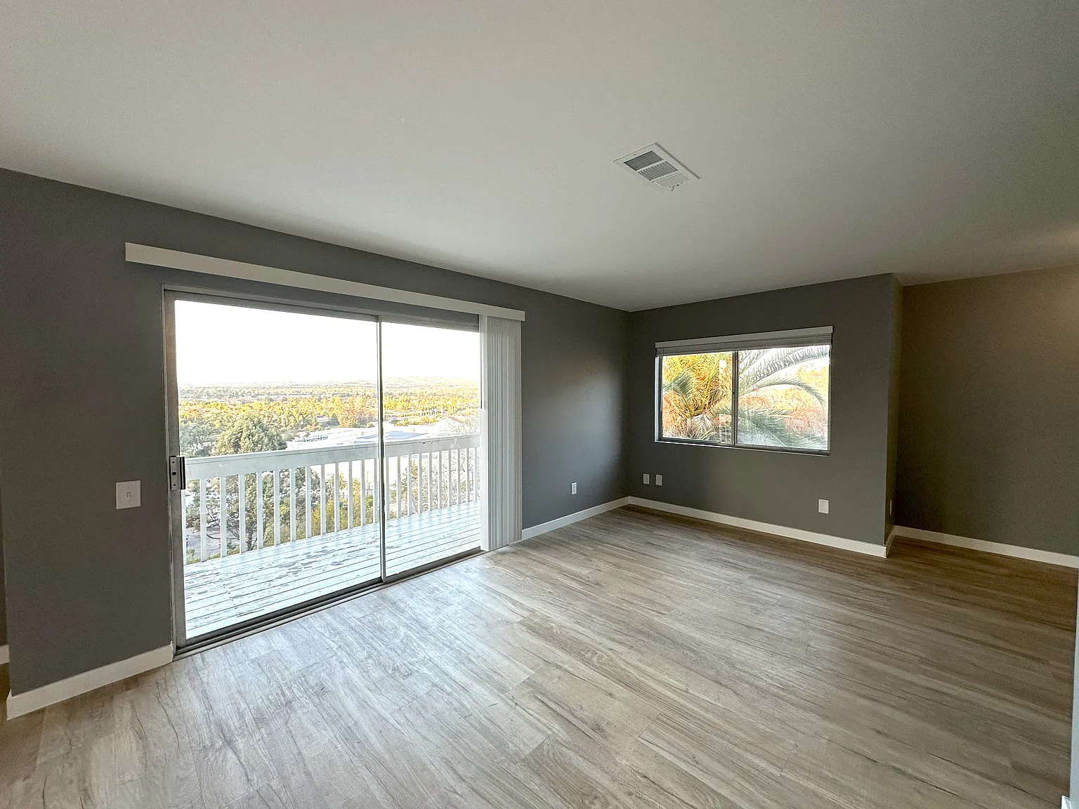 3 bed, 1224 sqft, $3,495 — Photo 3