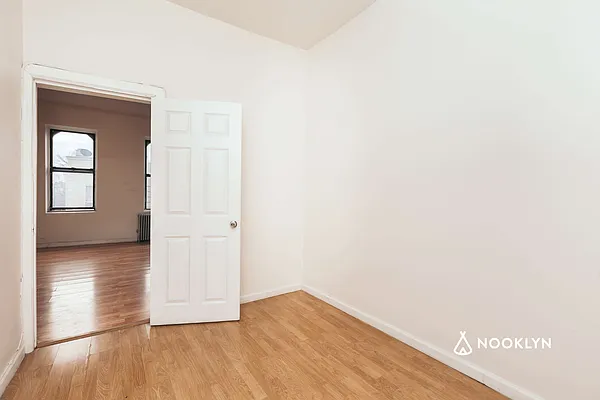 Rented by Nooklyn NYC LLC | media 7