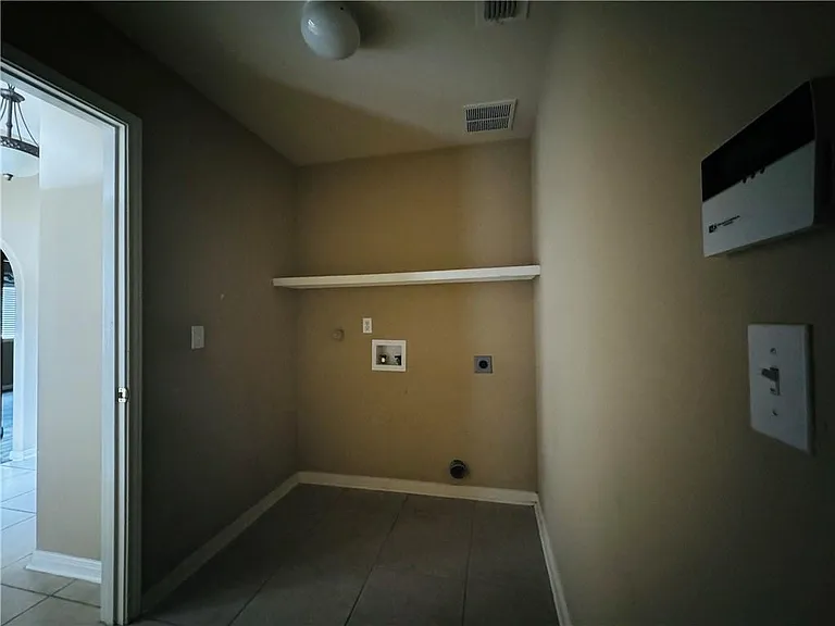 7541 Exeter — Photo 12