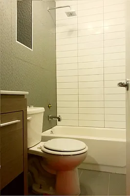 Rented by Evergreen Apartments BK | media 36