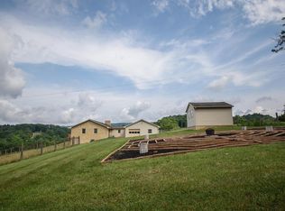 4950 Long Shop Rd, Blacksburg, VA 24060