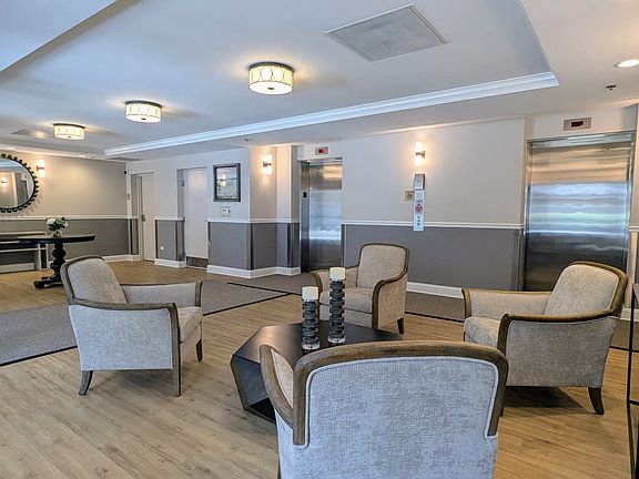 2nd image of 390 W Mahogany Ct Unit 412
