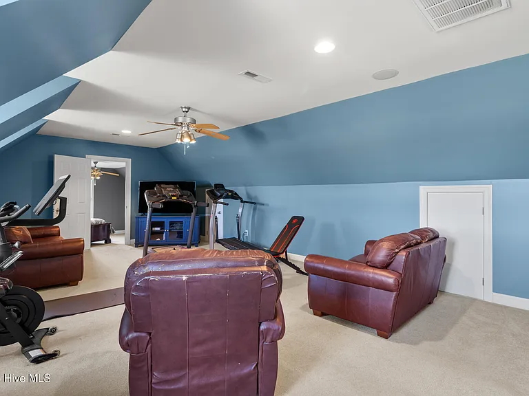 103 Arabian Cir — Photo 49