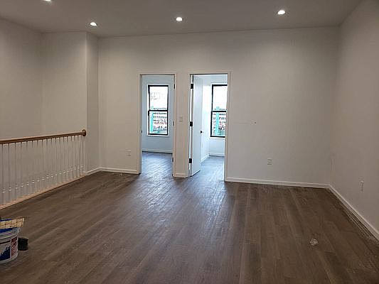 5th image of 796 McDonald Ave #2G