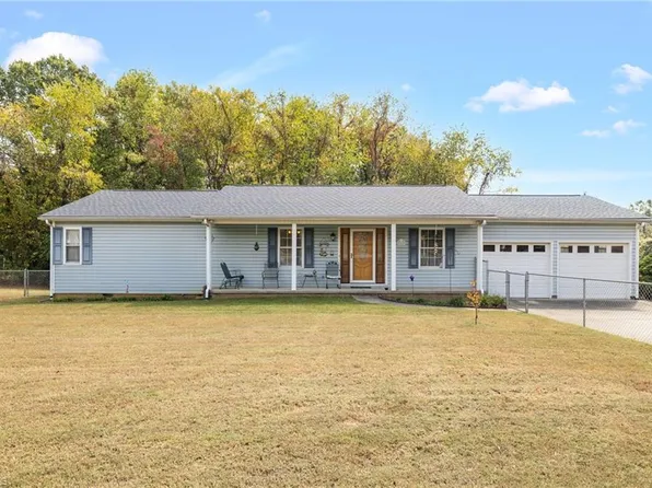 112 Skyline Cir, Eden, NC 27288