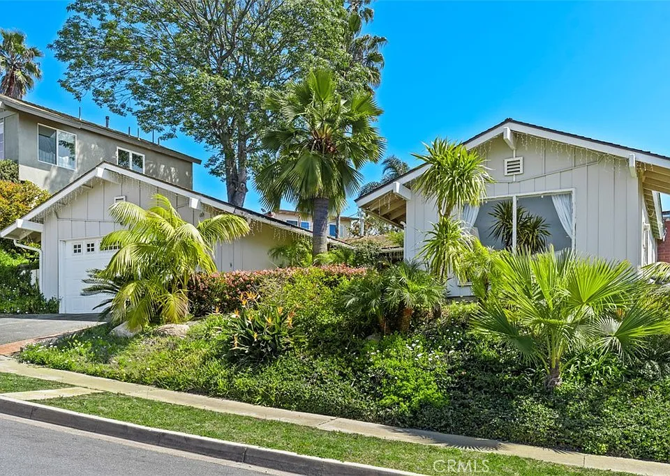 3068 Zell Dr
