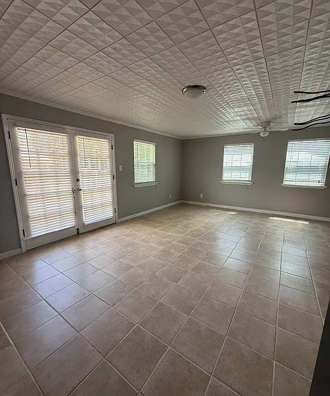 Large back Gameroom