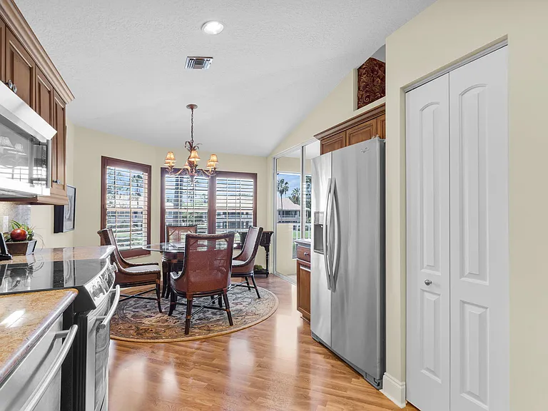 222 Legendary Cir — Photo 30