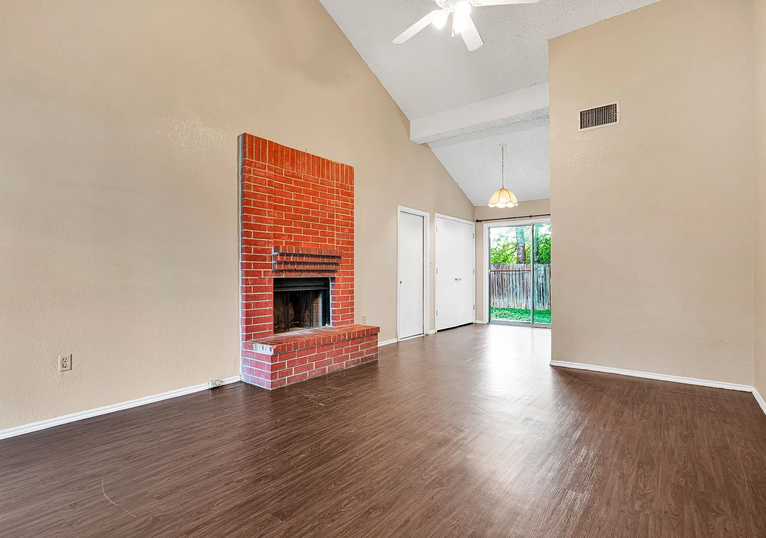 3-Bedroom, 2-Bath Rental Home South San Antonio — Photo 4