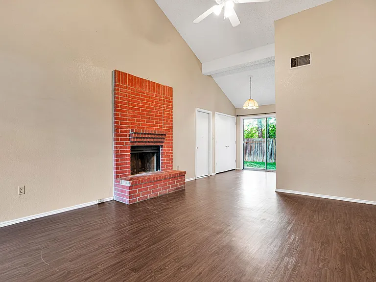 9514 Veronica St — Photo 4
