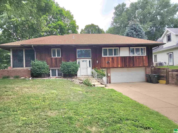 800 S Newton St, Sioux City, IA 51106