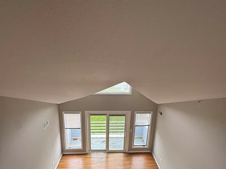 53 Dunbar Ave #3 — Photo 19