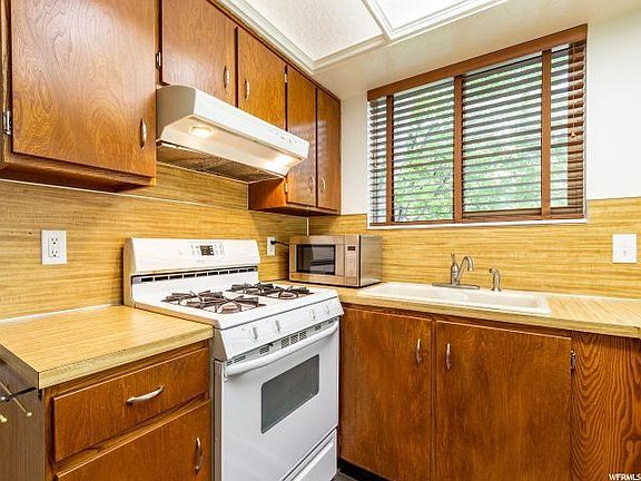 4th image of 3074 W Havea Cir