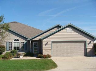 1412 Inglewood Cir, Bloomington, IL