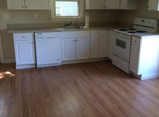 1 Hyannis Rd, Plymouth, MA 02360