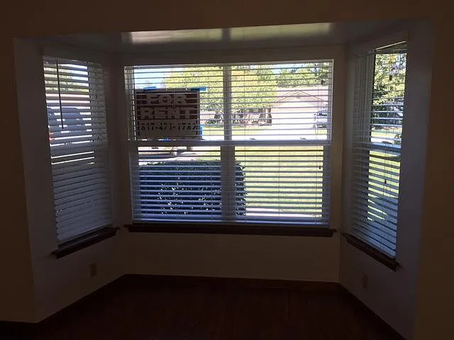 403 Somerset Rd — Photo 10