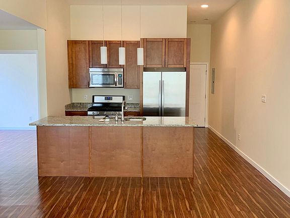 kitchen with Granite, and stainless