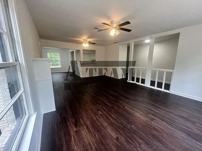 411 McEntire Rd — Photo 5