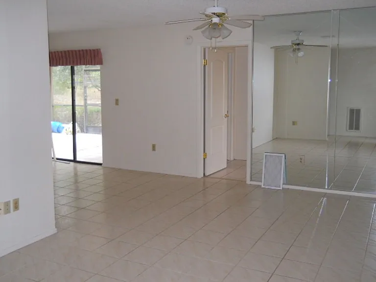 6247 Spring Hill Dr — Photo 7