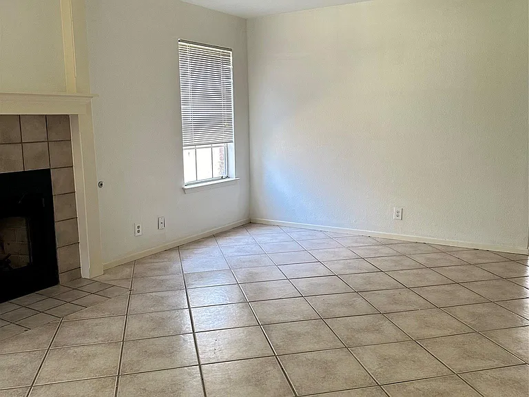 8002 Tuscarora Trl #A — Photo 5