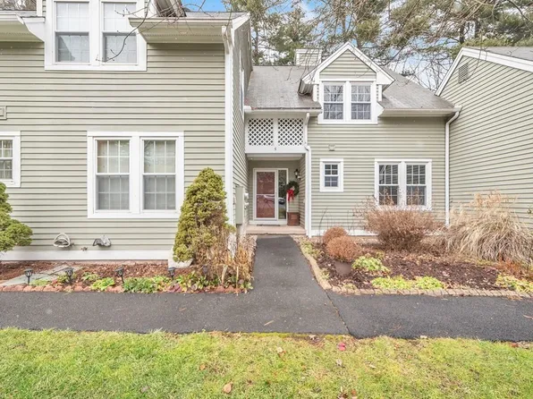 5 Whytewood Ln #5, Granby, CT 06035