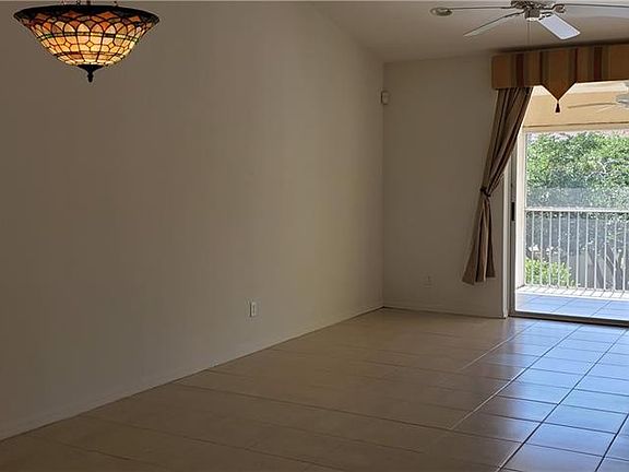 3rd image of 6625 Huntington Lakes Cir APT 202