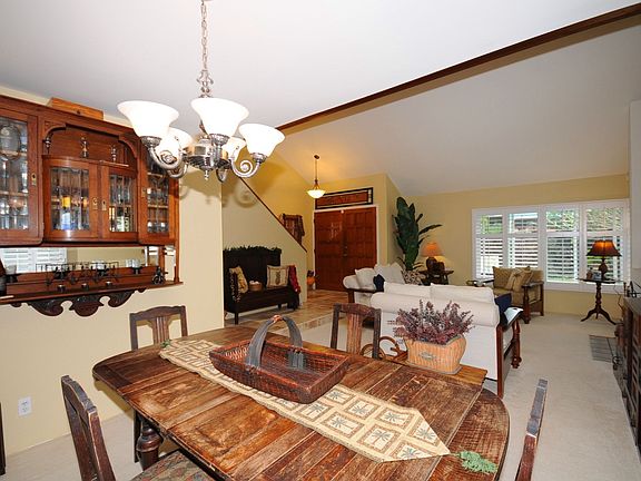 Dining Rm
