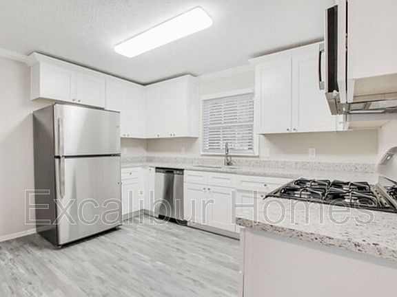 5th image of 4813 Old Field Dr NE