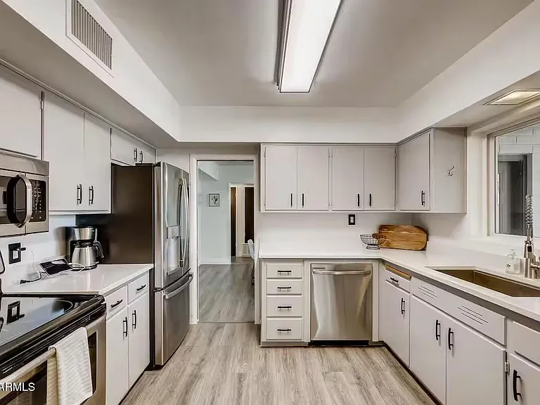 8115 E Edgemont Ave — Photo 10