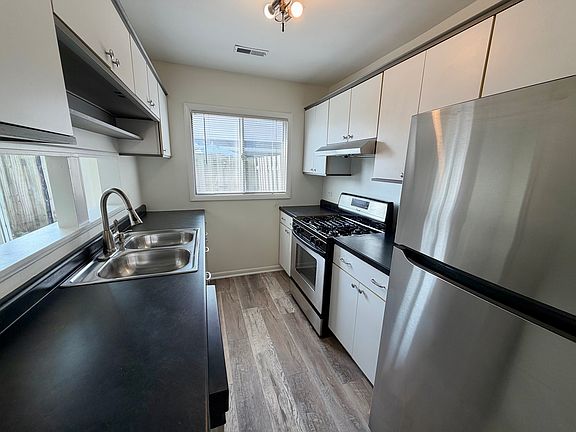 4th image of 6026 Kit Carson Dr