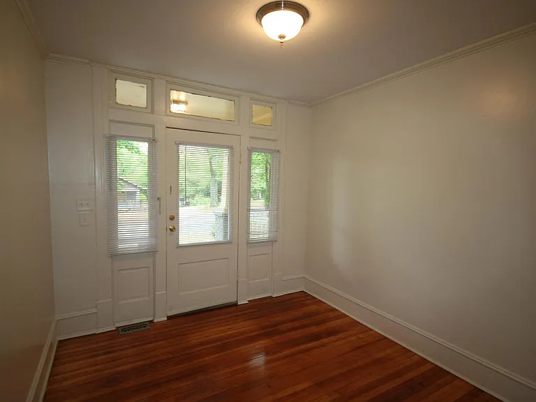 1005 N Buchanan Blvd #A — Photo 7