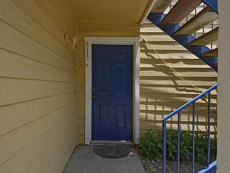 South Fork Apartments — Photo 6