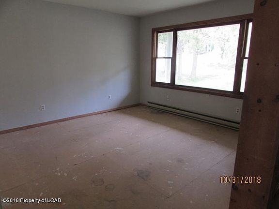 4th image of 343 Buck Blvd