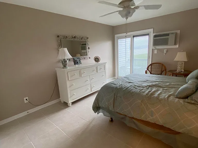 1382 Ocean Ave #C17 — Photo 7