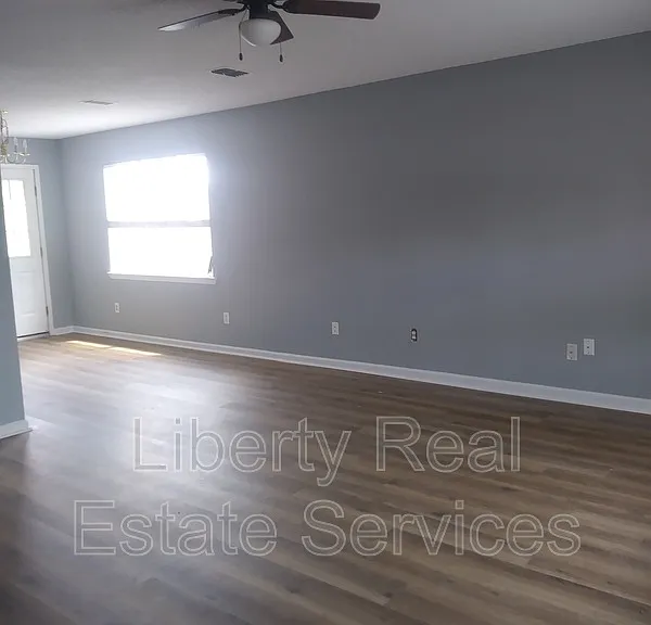 833 Ann Dr — Photo 4