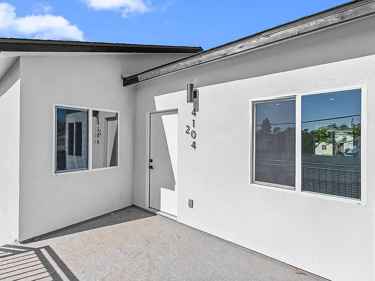 4104 F St #2 — Photo 3