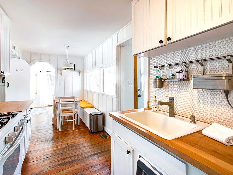 506 N Fairview St — Photo 13