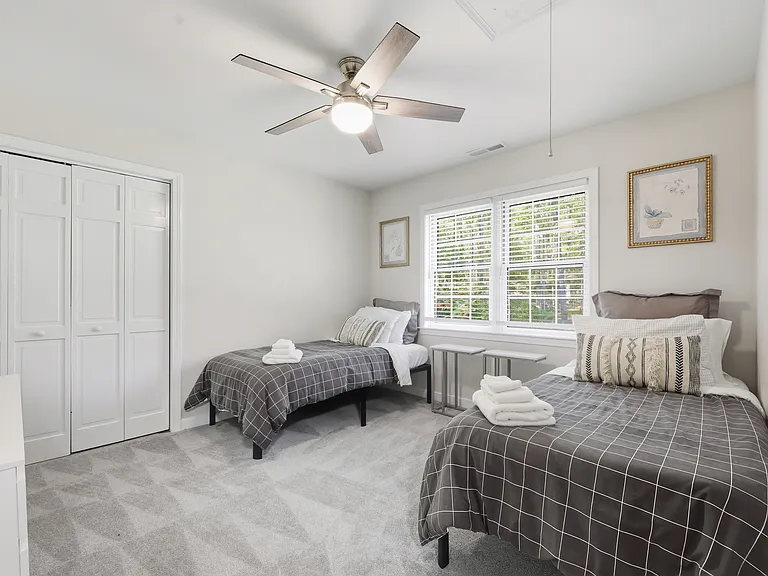 121 W Wakefield Blvd — Photo 18