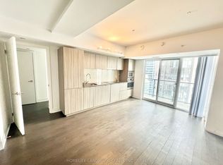 955 Bay St #2001, Toronto, ON M5S 0C6