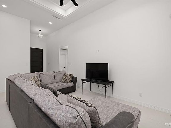 2nd image of 4217 Duncan Ln
