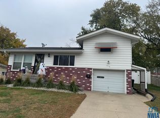 2116 Helmer St, Sioux City, IA 51103