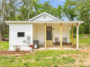 145 Avery St, Waynesville, NC 28786