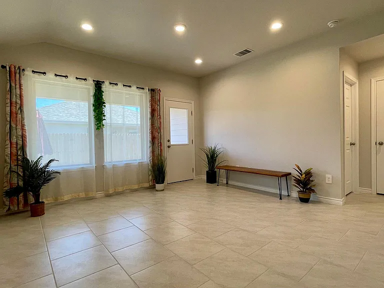 2325 Tranquil Ln — Photo 11