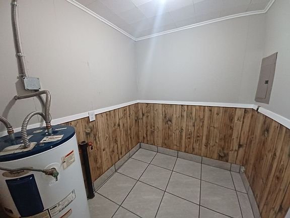 5th image of 101 Burns St #D