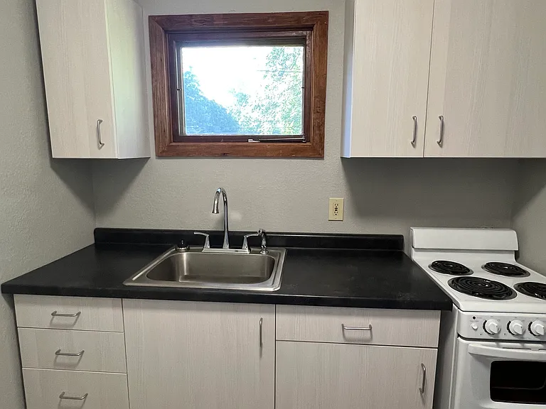 309 Valley Dr #B — Photo 3